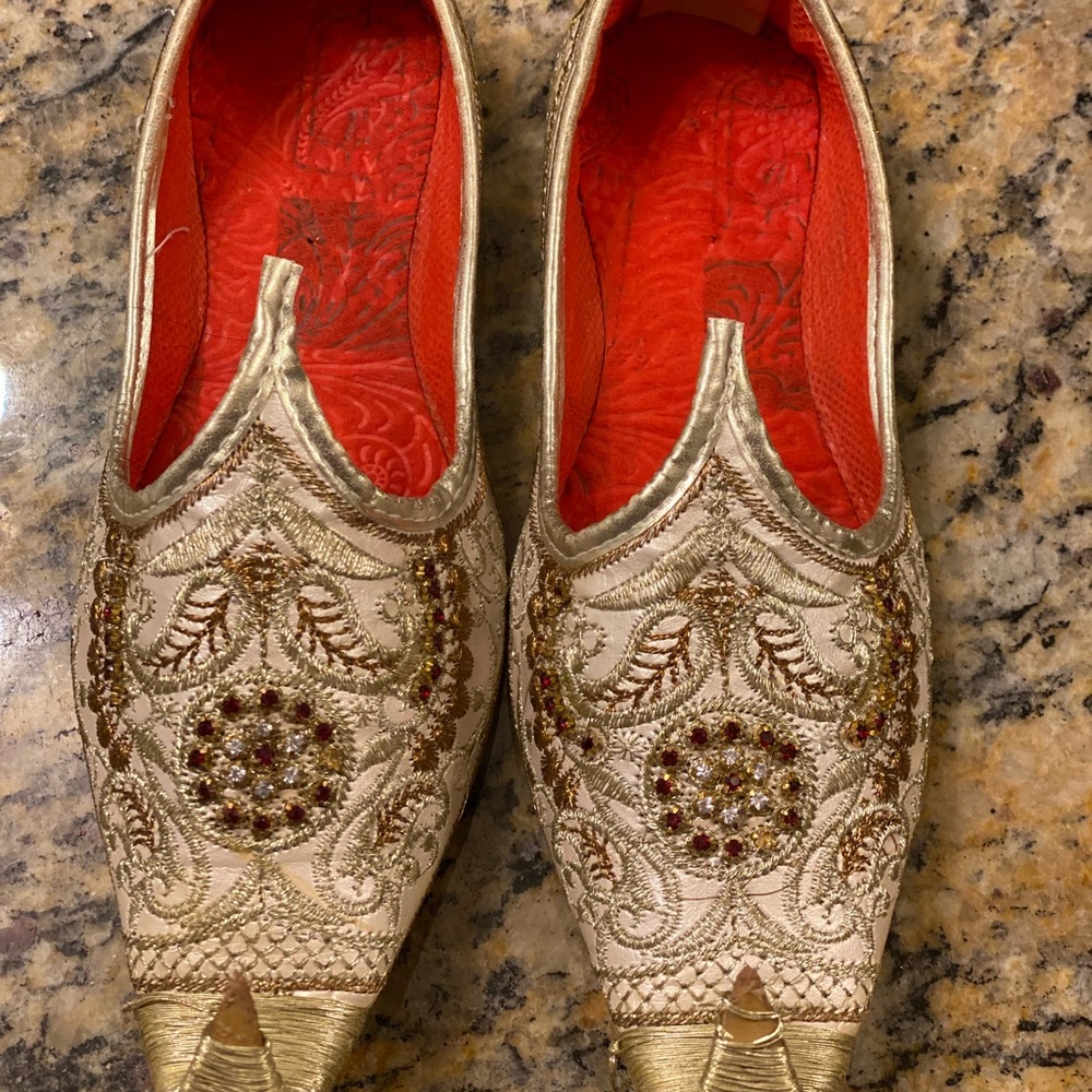 Elegant Embroidered kids shoes